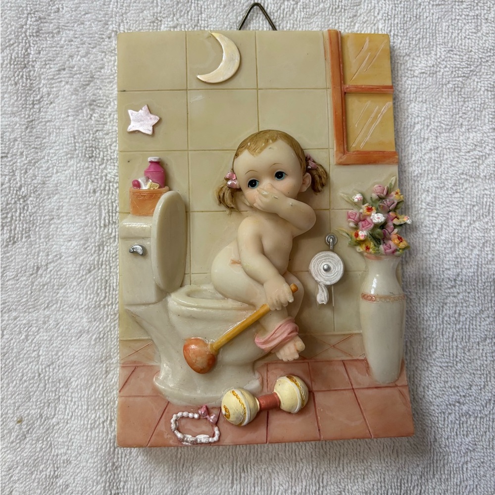 Baby Girl On Potty Resin Plaque 6.5" X 4.5" Bathroom  Flowers Toys 3D Vintage